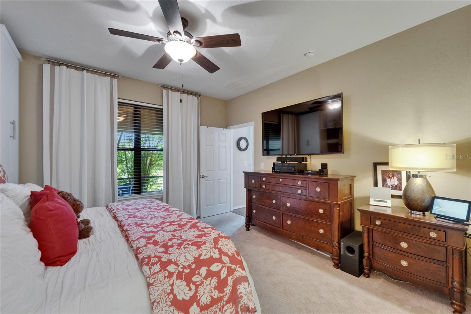 Image 32 of 91 For 5646 Sunset Falls Drive