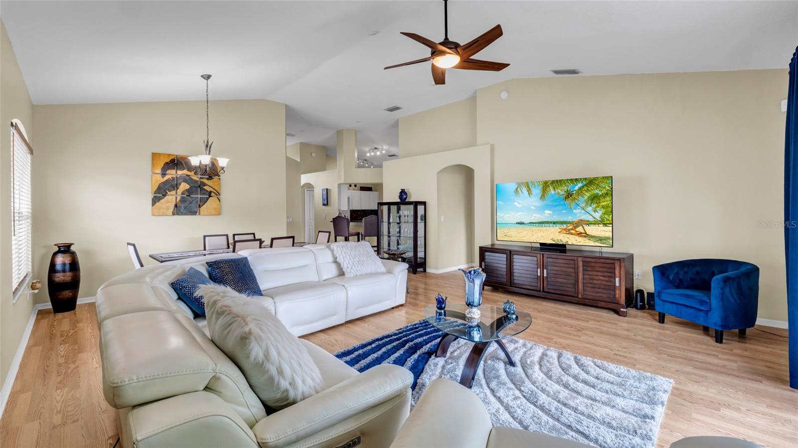 Image 9 of 39 For 29753 Birds Eye Drive