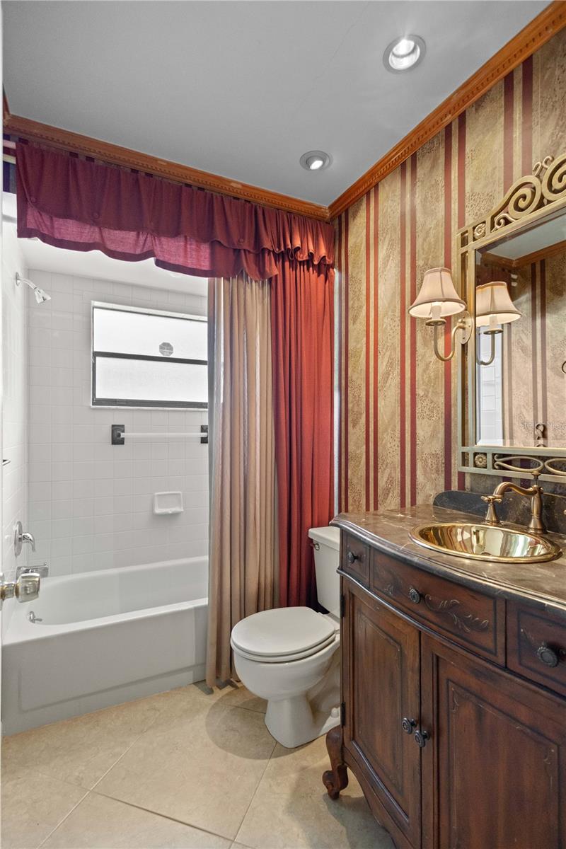 Listing photo id 12 for 77 Gulfwinds Drive