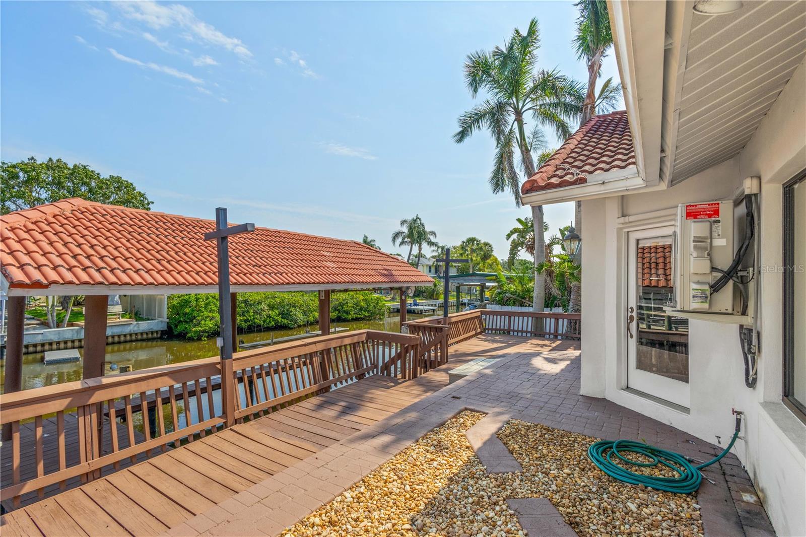 Listing photo id 15 for 77 Gulfwinds Drive