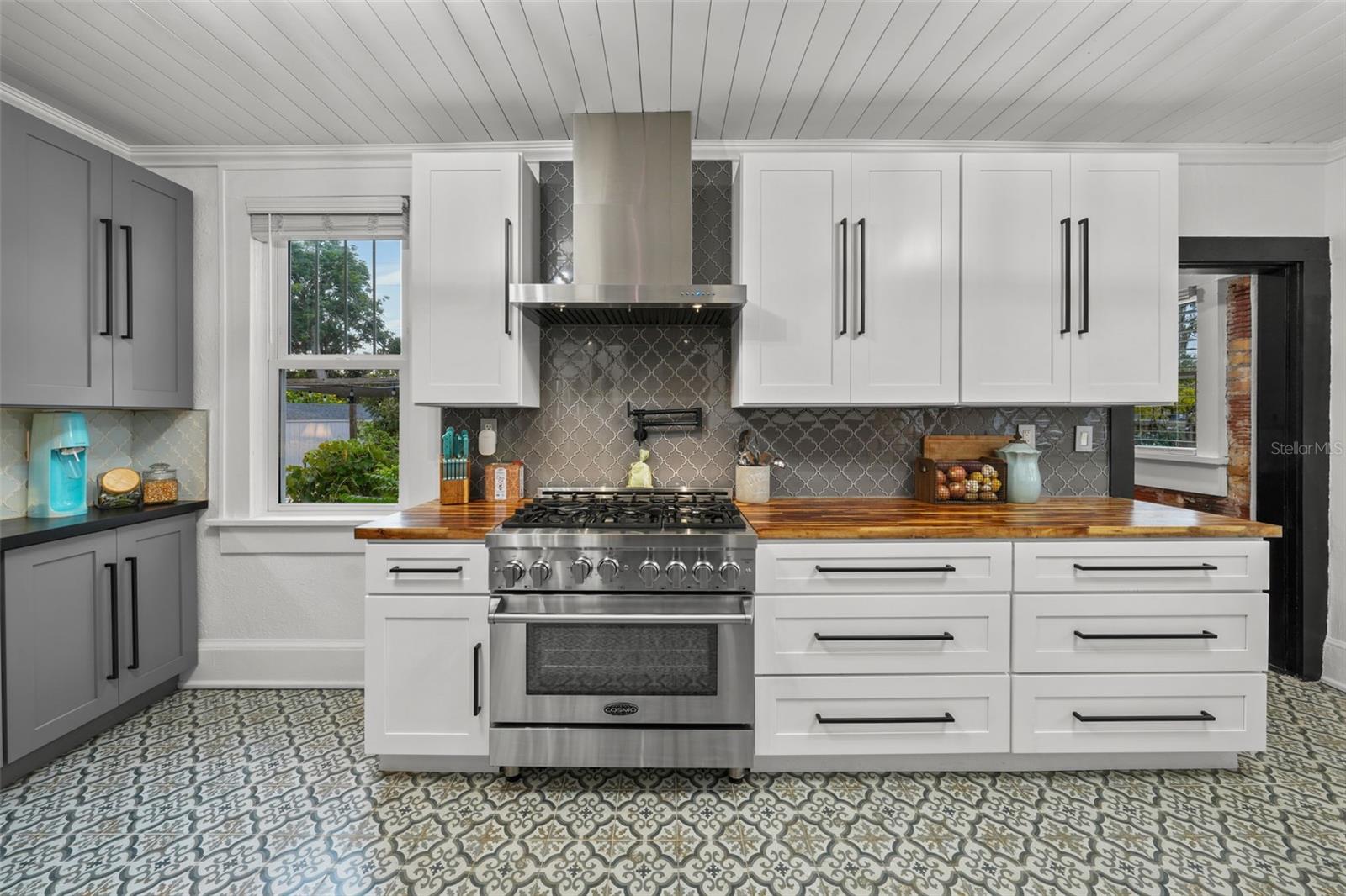 Image 11 of 100 For 6251 4th Avenue S