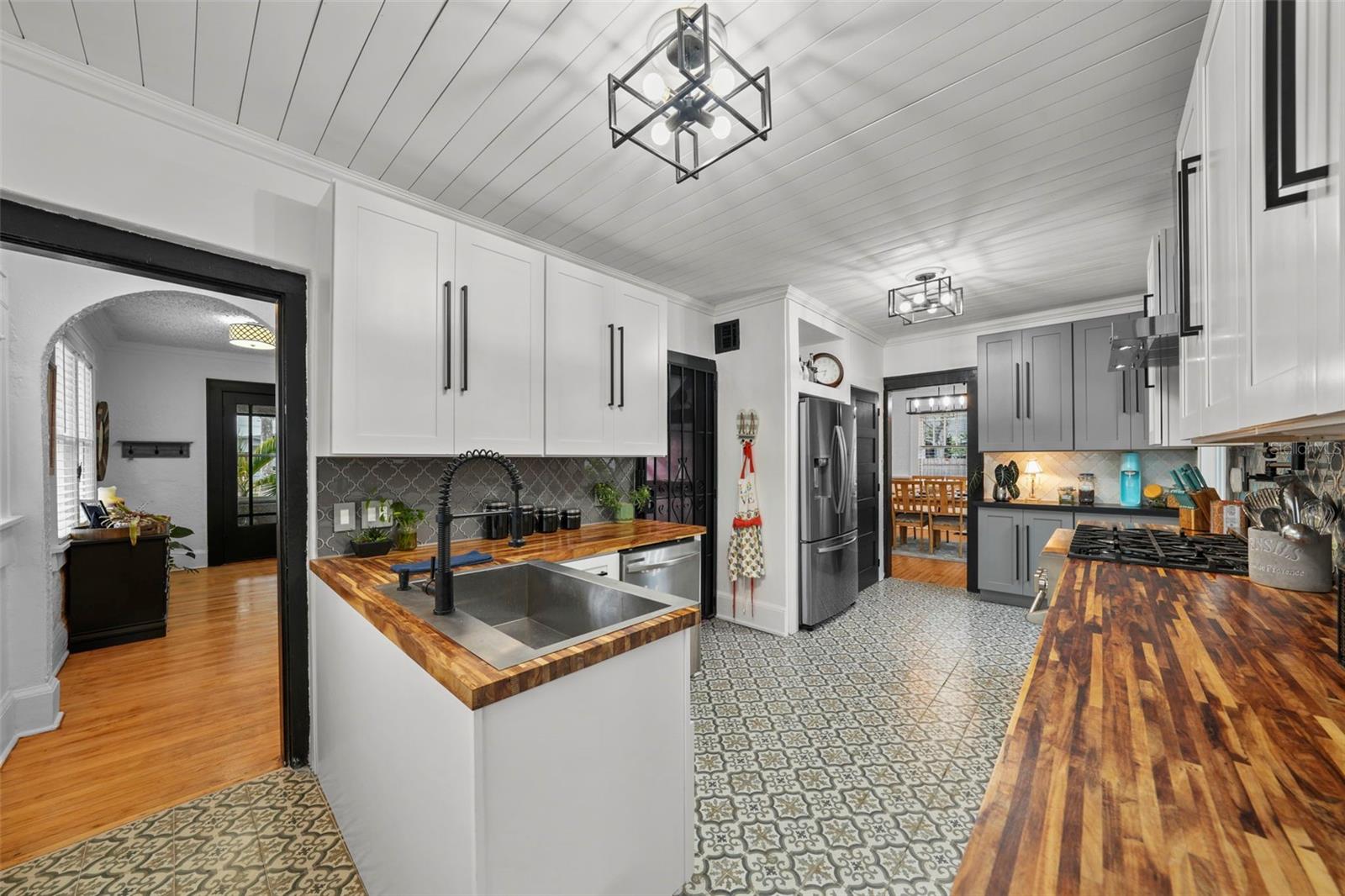 Image 34 of 100 For 6251 4th Avenue S
