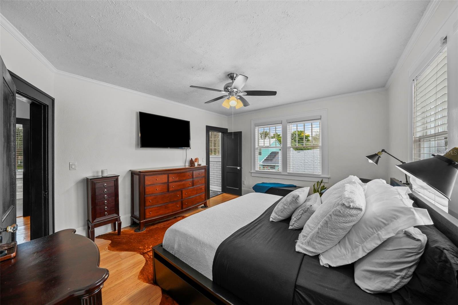 Image 43 of 100 For 6251 4th Avenue S