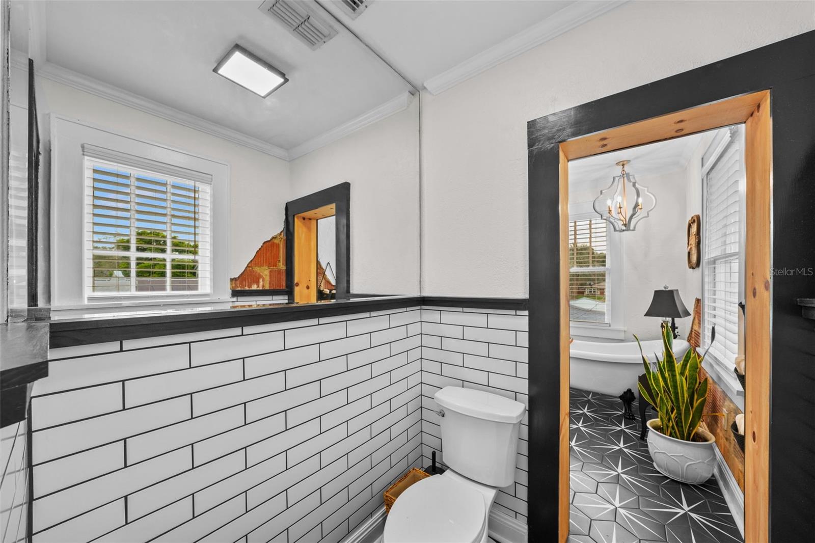 Image 45 of 100 For 6251 4th Avenue S