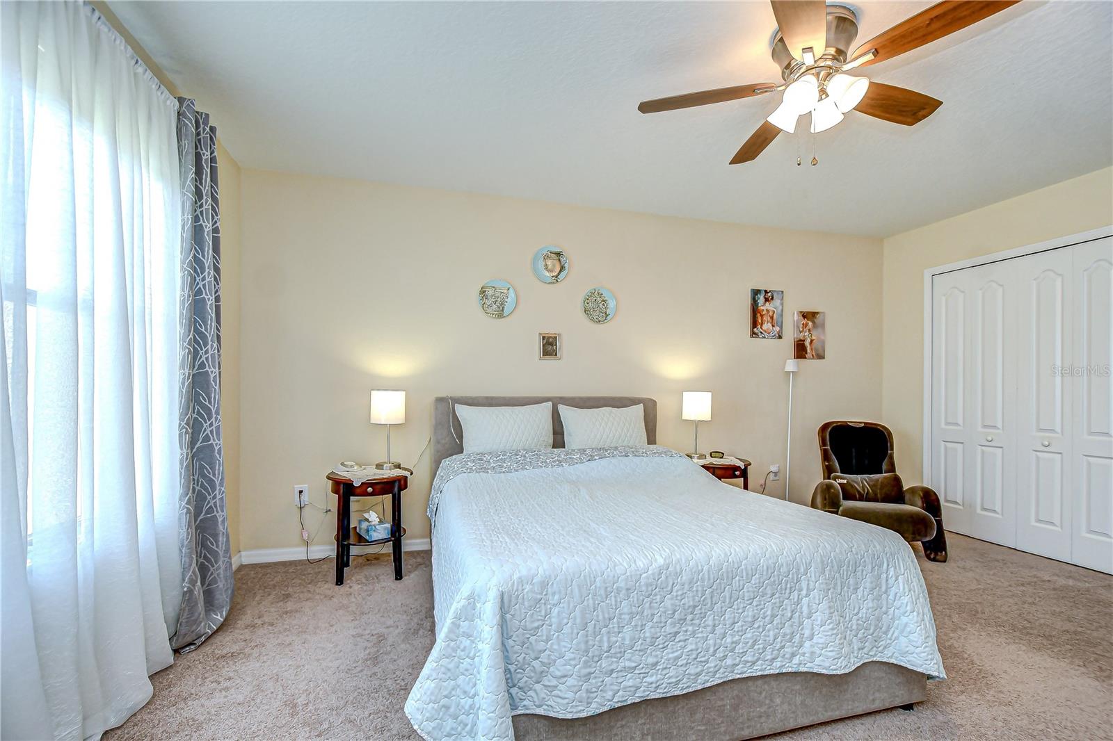 Listing photo id 16 for 2723 Garden Falls Drive