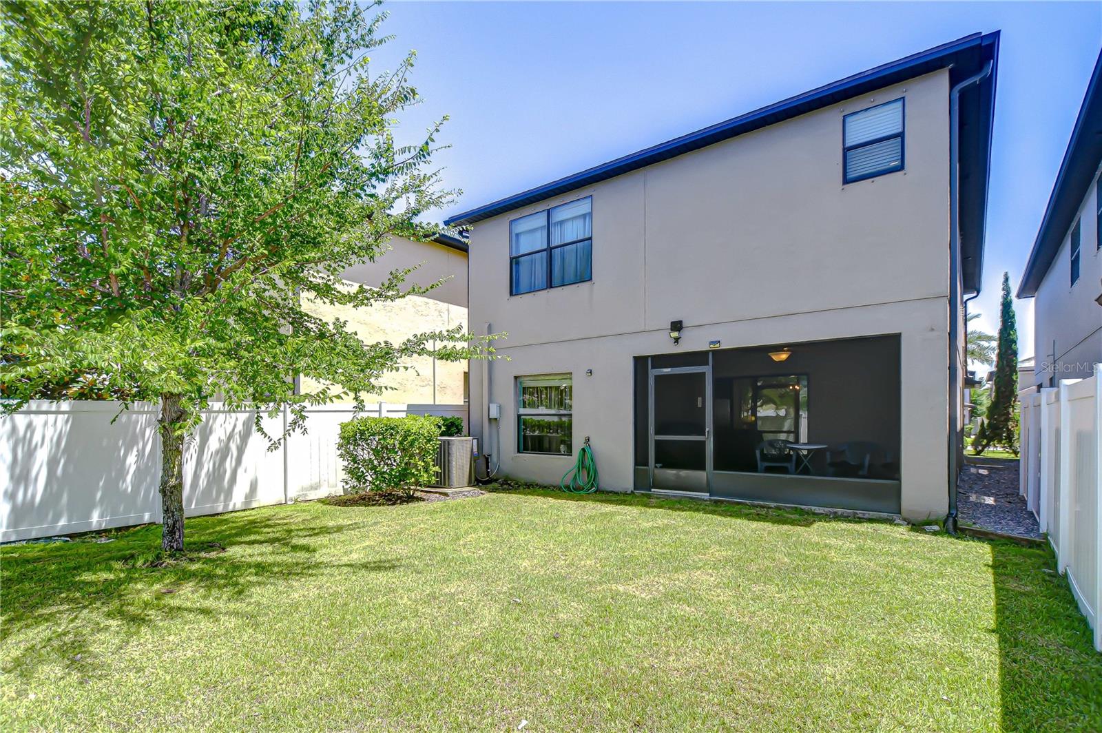 Listing photo id 21 for 2723 Garden Falls Drive