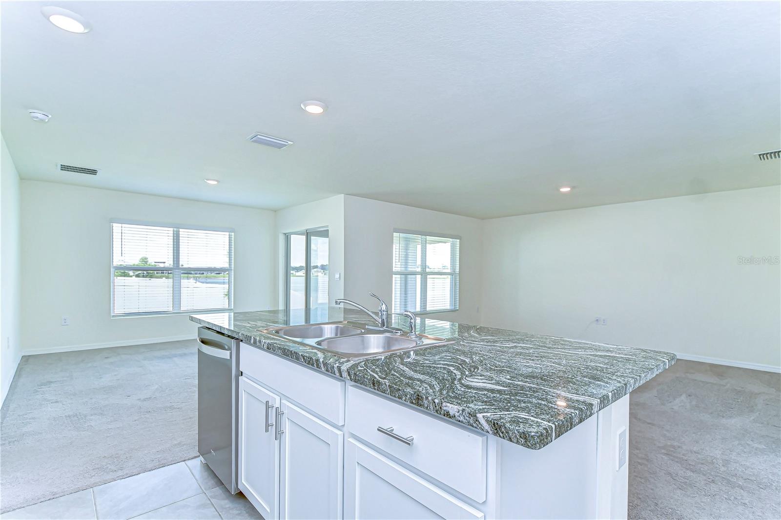 Image 15 of 28 For 38255 Sonnet Landing Avenue