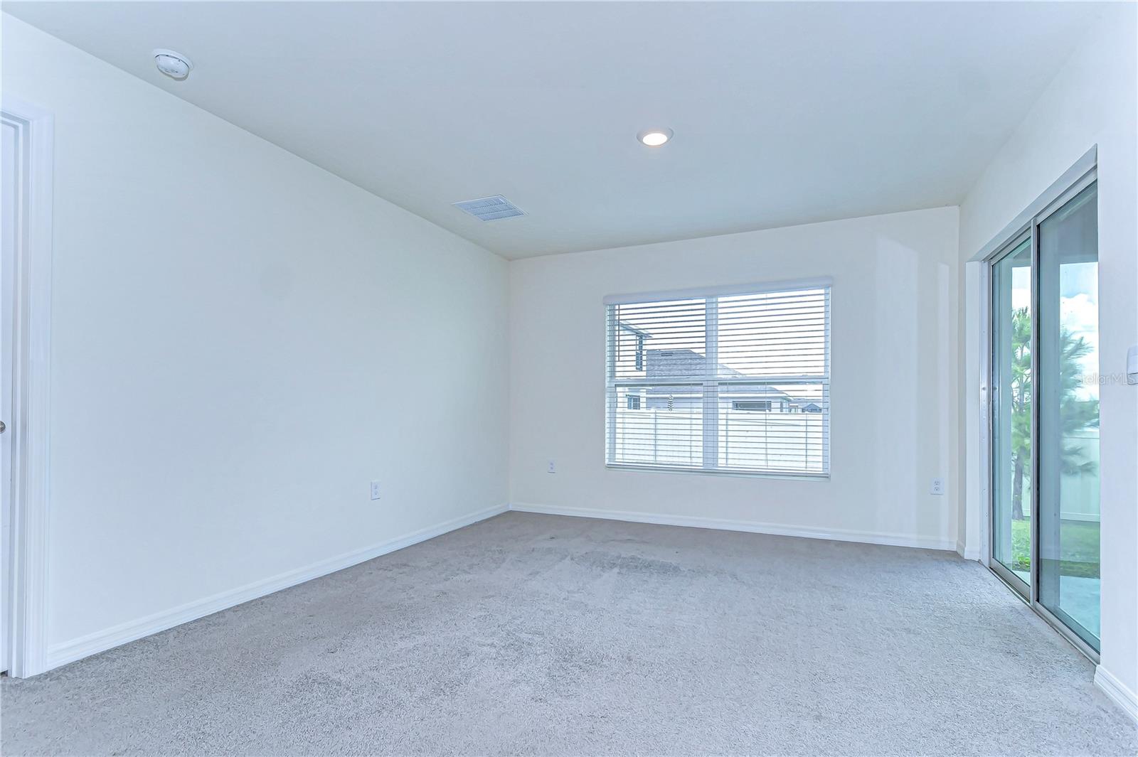 Image 18 of 28 For 38255 Sonnet Landing Avenue