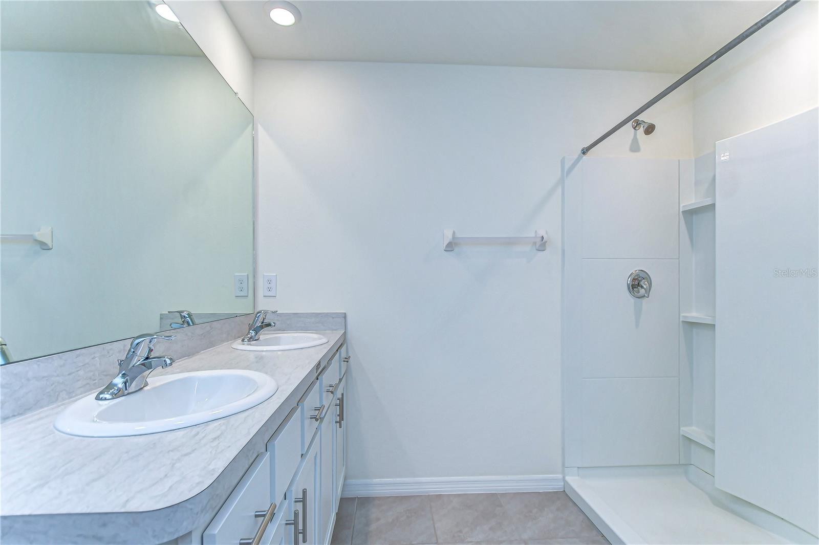 Image 23 of 28 For 38255 Sonnet Landing Avenue