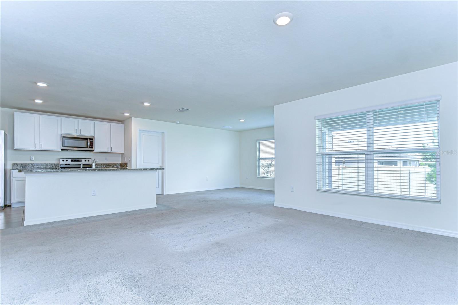 Image 3 of 28 For 38255 Sonnet Landing Avenue