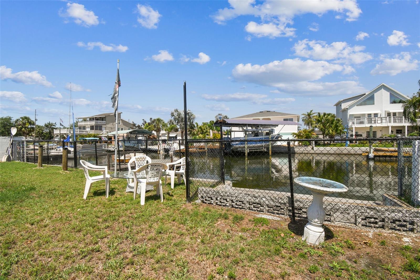Listing photo id 41 for 13920 Berkowitz Avenue