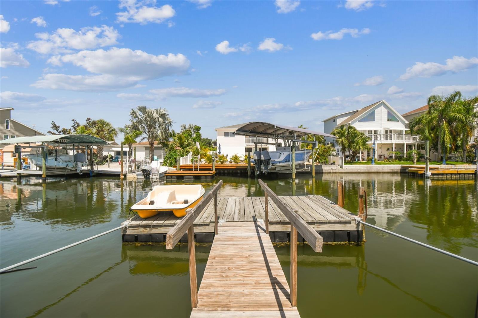 Listing photo id 43 for 13920 Berkowitz Avenue