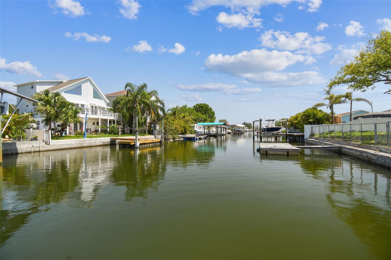 Listing photo id 44 for 13920 Berkowitz Avenue
