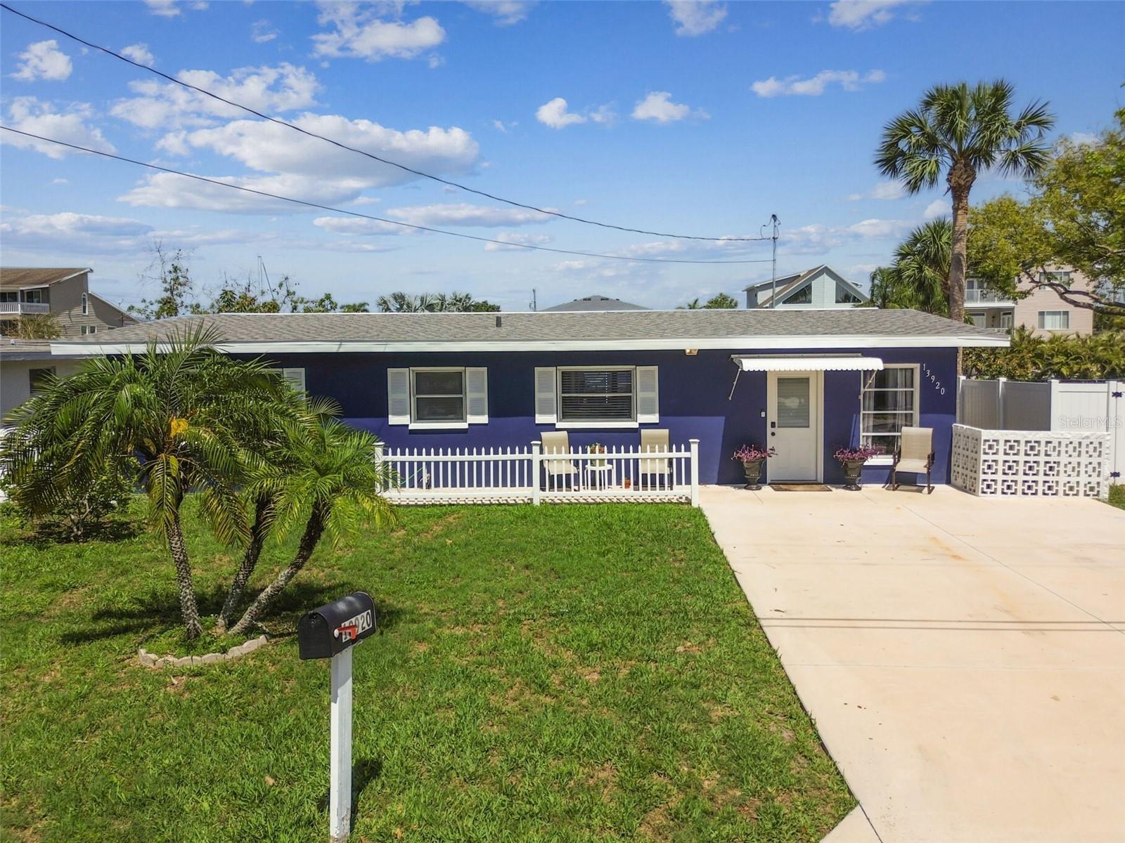 Listing photo id 47 for 13920 Berkowitz Avenue