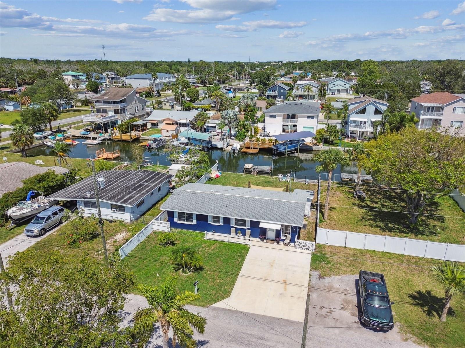 Listing photo id 49 for 13920 Berkowitz Avenue