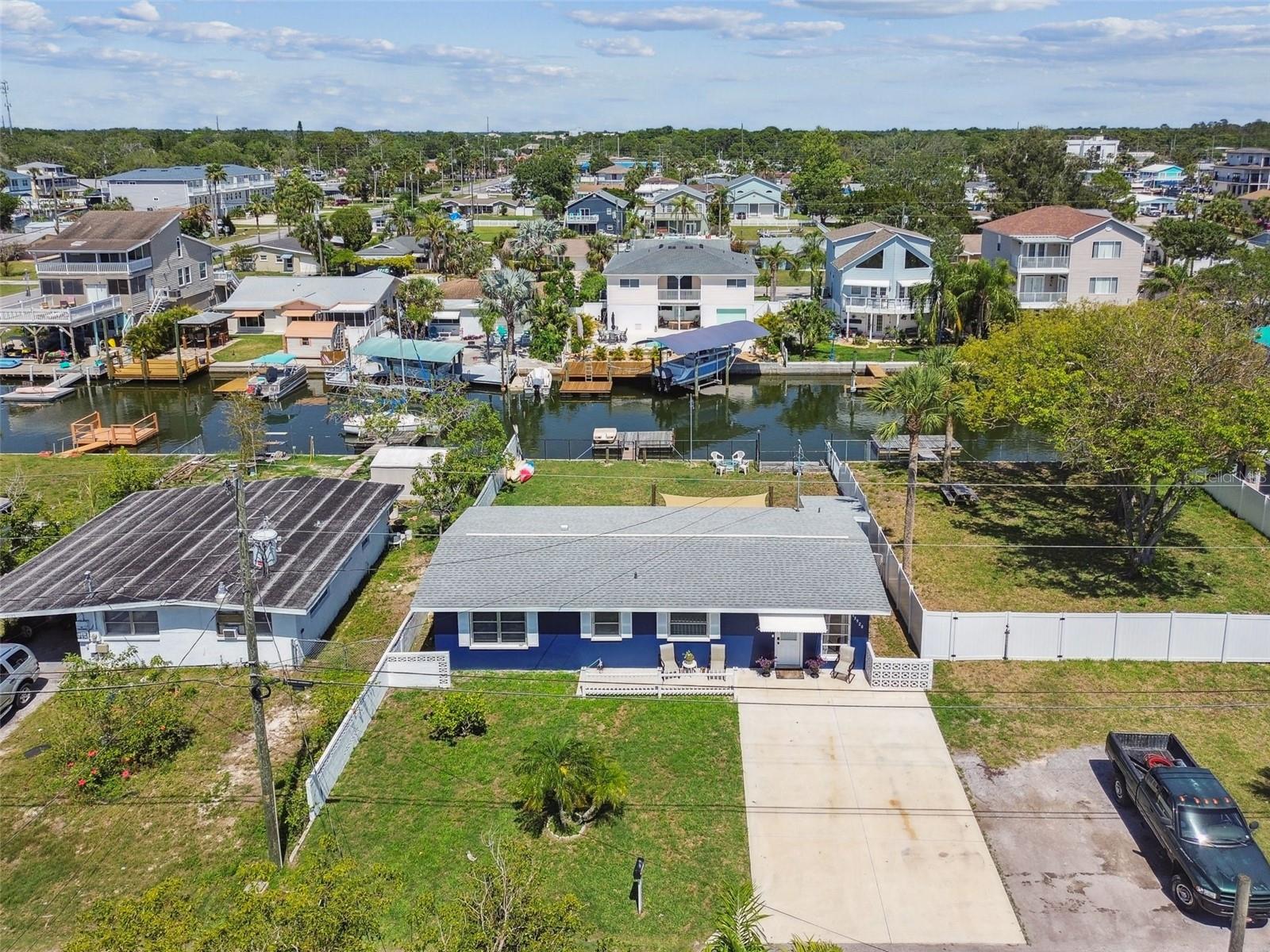 Listing photo id 50 for 13920 Berkowitz Avenue
