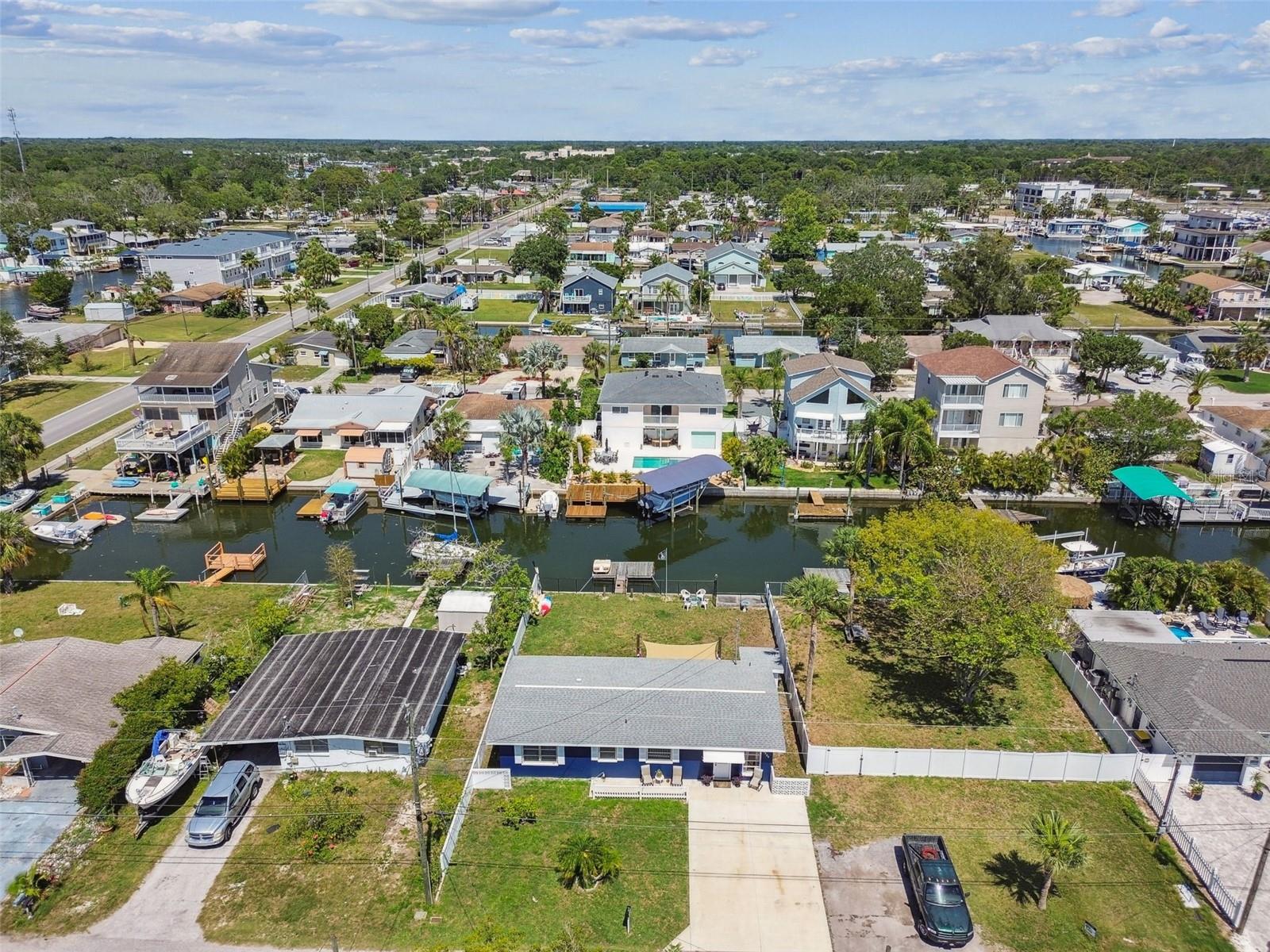 Listing photo id 53 for 13920 Berkowitz Avenue