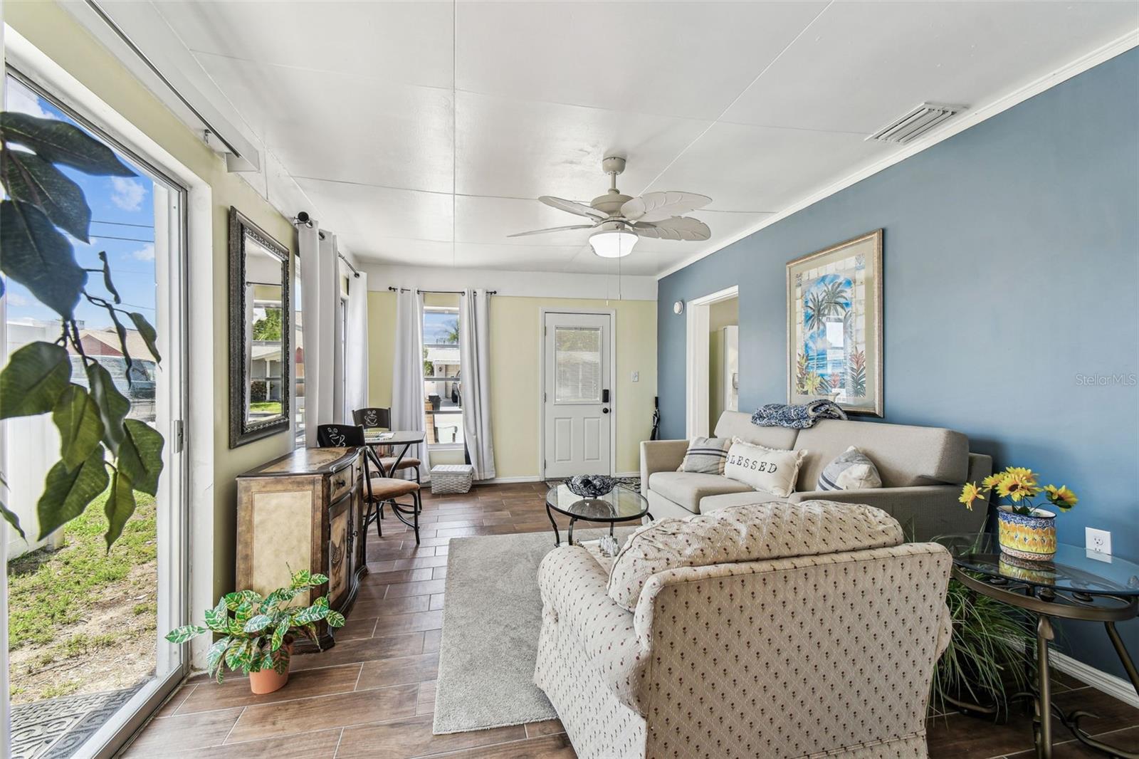 Listing photo id 7 for 13920 Berkowitz Avenue