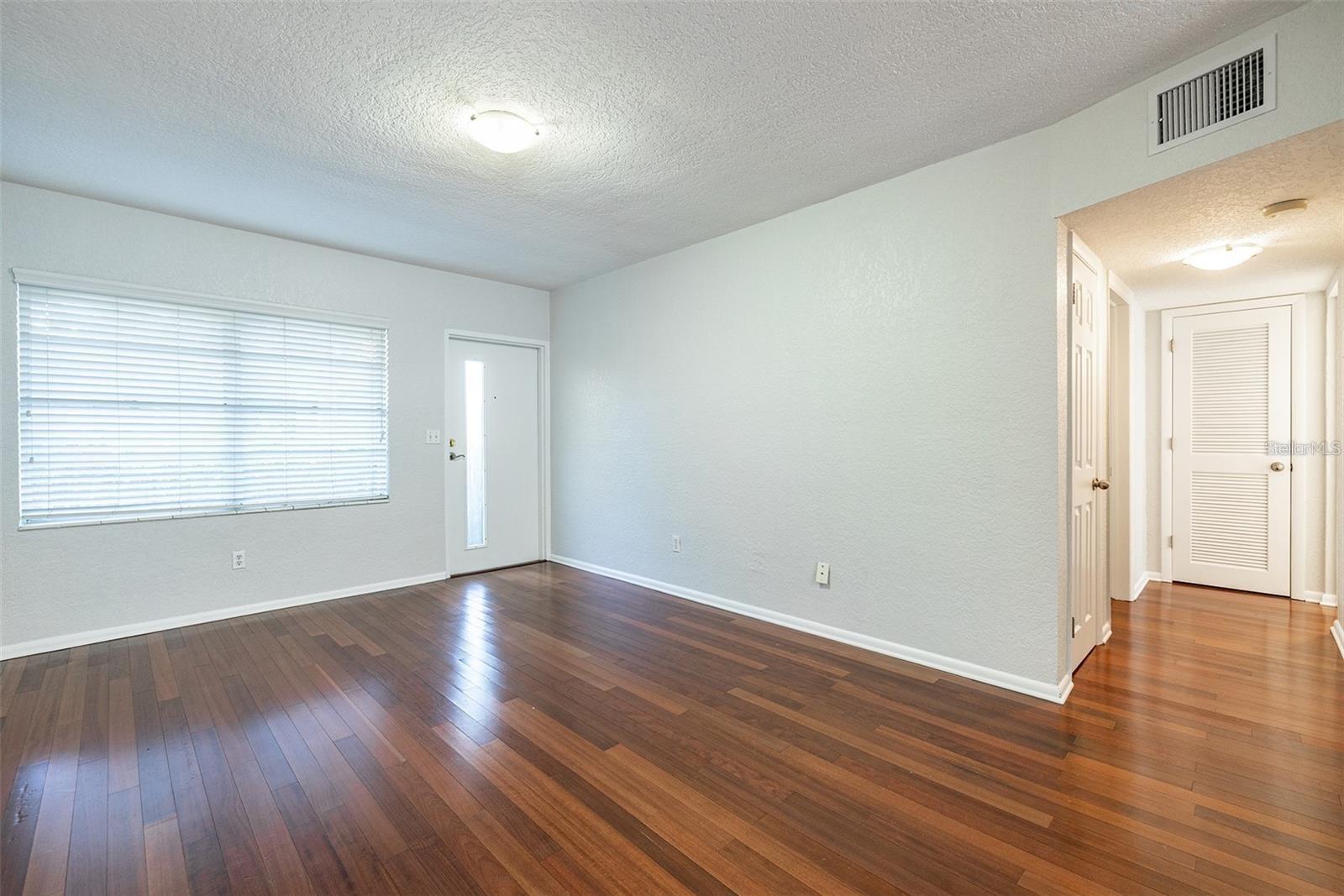 Image 5 of 10 For 212 Church Avenue 208