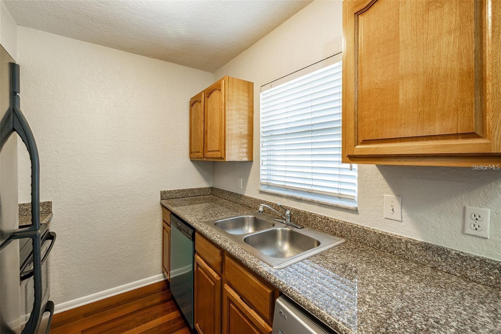 Image 8 of 10 For 212 Church Avenue 208