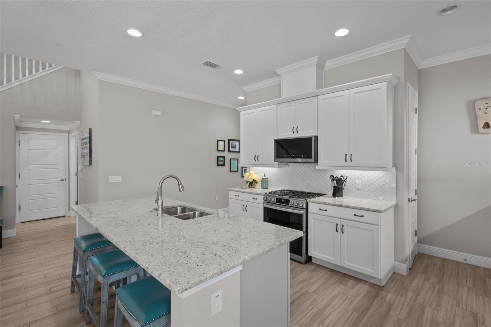 Listing photo id 13 for 3161 Satilla Loop