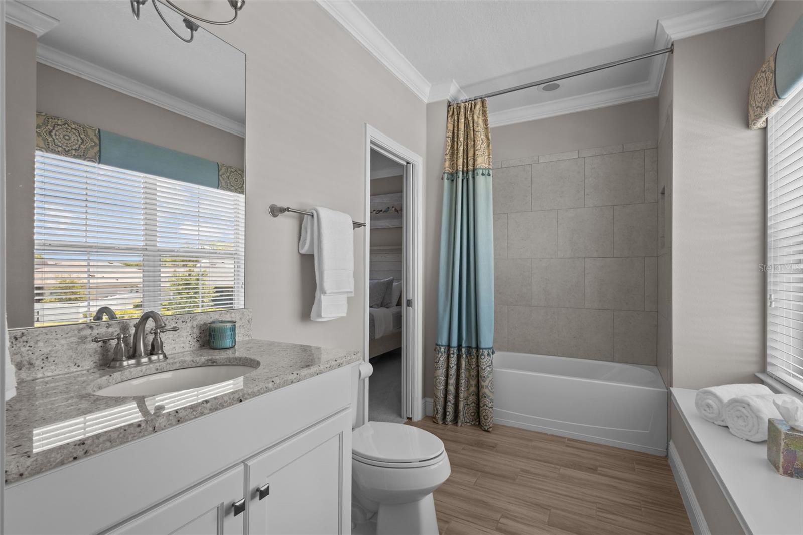 Listing photo id 40 for 3161 Satilla Loop