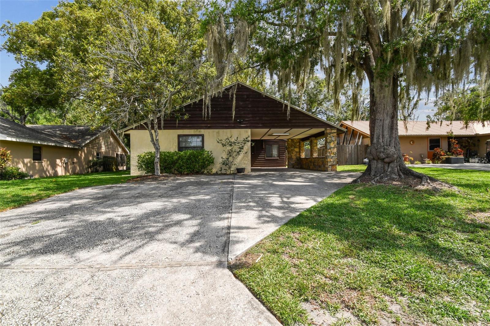 Details for 519 Market Square W, LAKELAND, FL 33813
