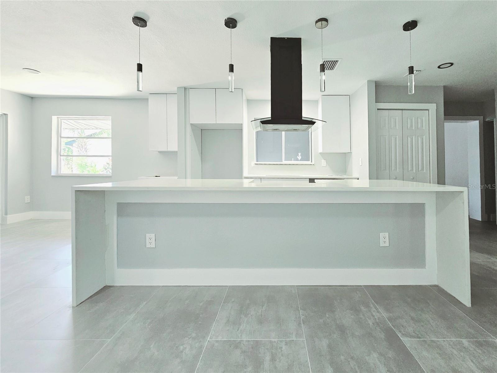 Image 11 of 55 For 20295 Lorenzo Avenue