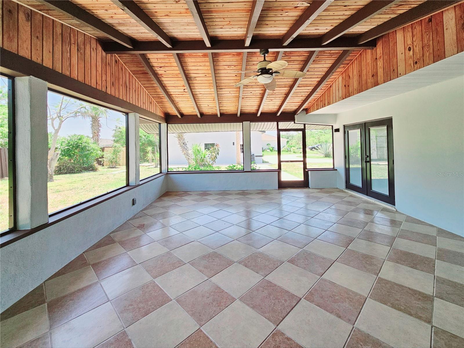 Image 36 of 55 For 20295 Lorenzo Avenue
