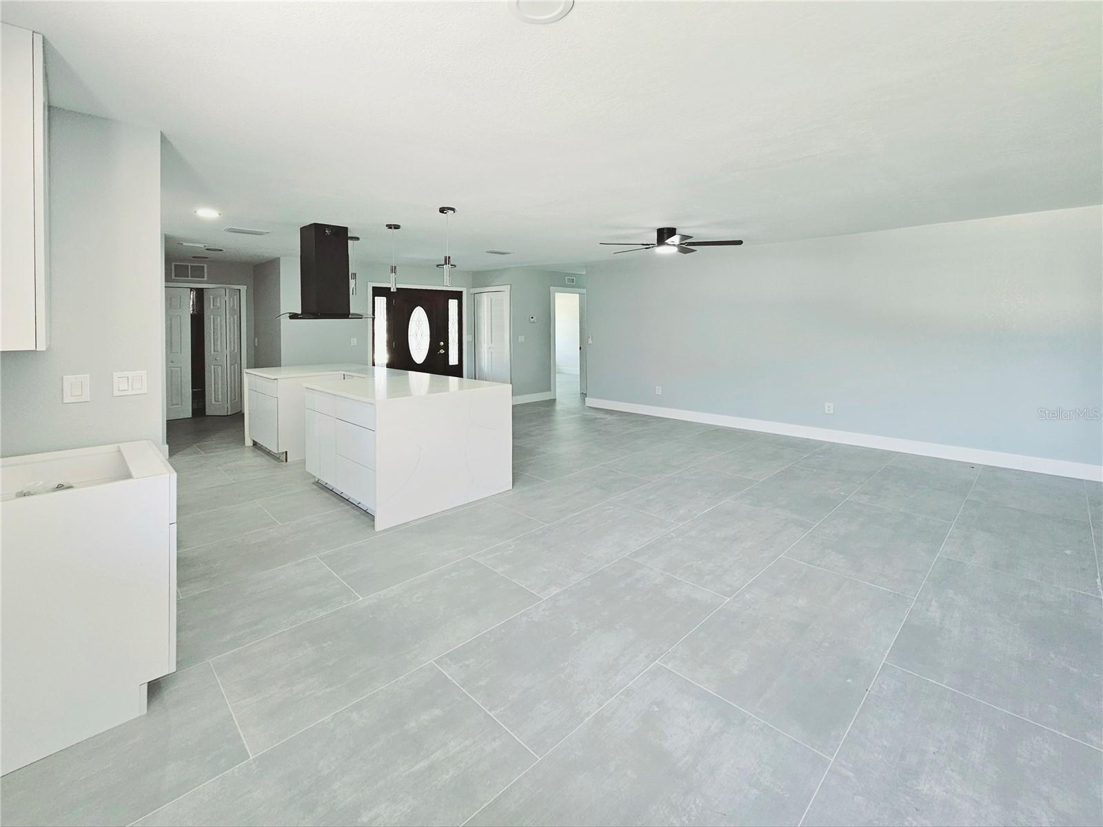 Image 4 of 55 For 20295 Lorenzo Avenue