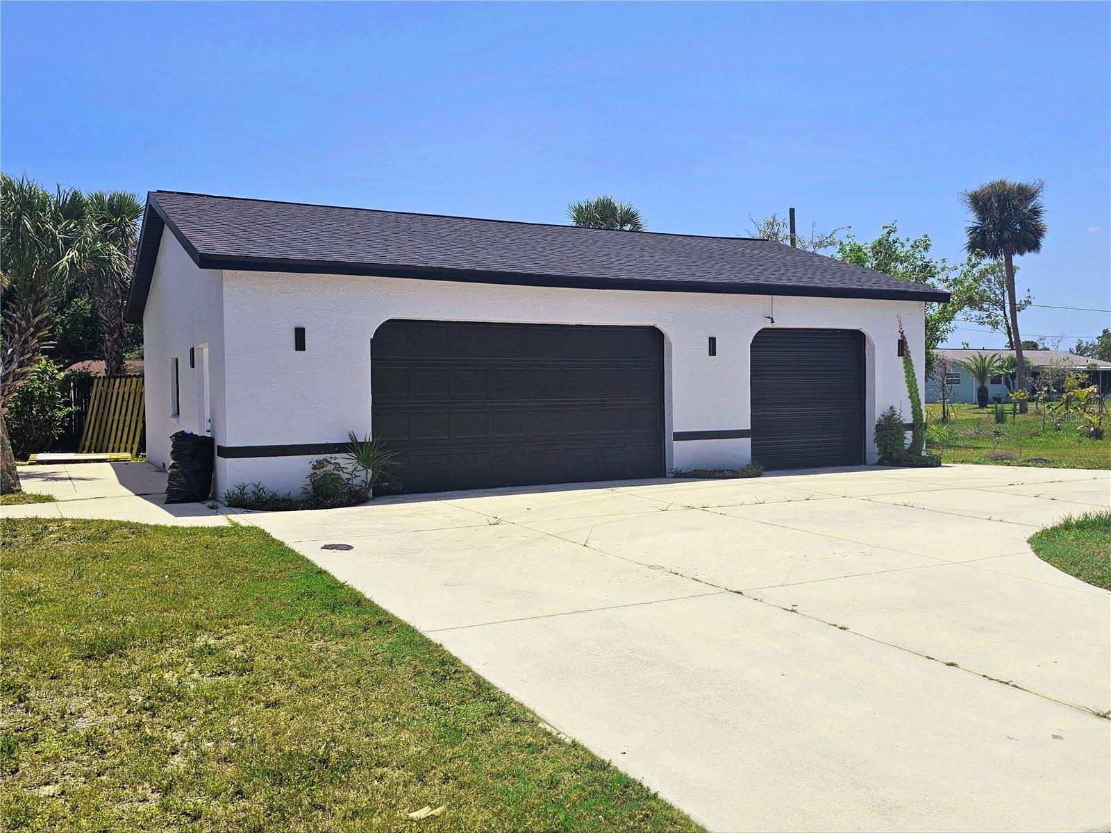 Image 43 of 55 For 20295 Lorenzo Avenue