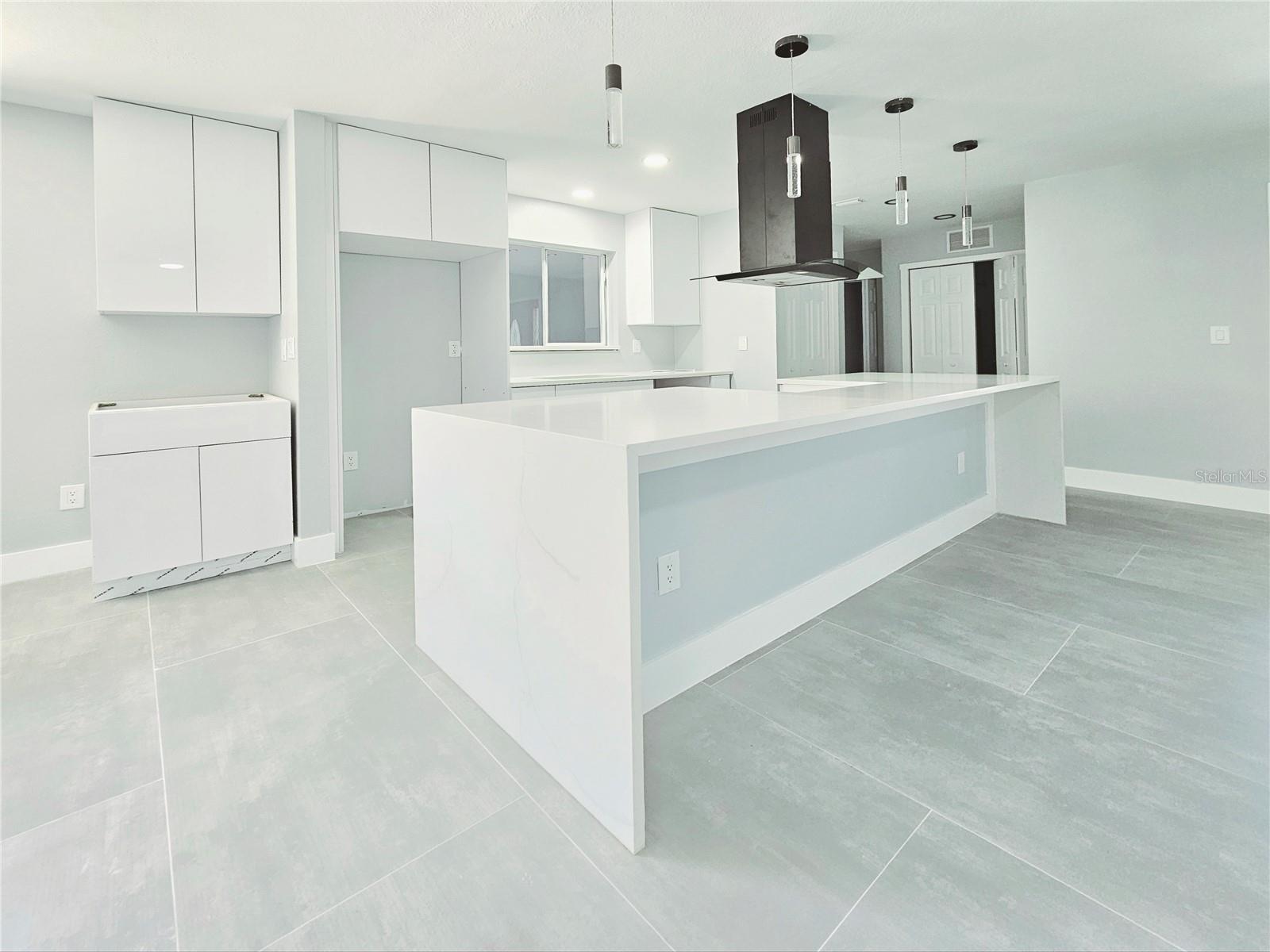 Image 6 of 55 For 20295 Lorenzo Avenue
