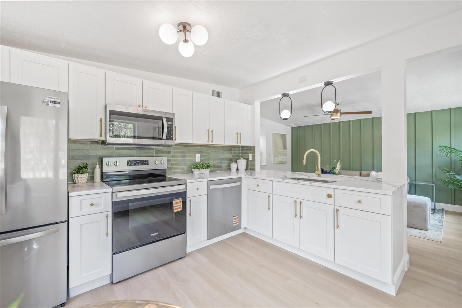 Image 11 of 34 For 7991 54th Street N