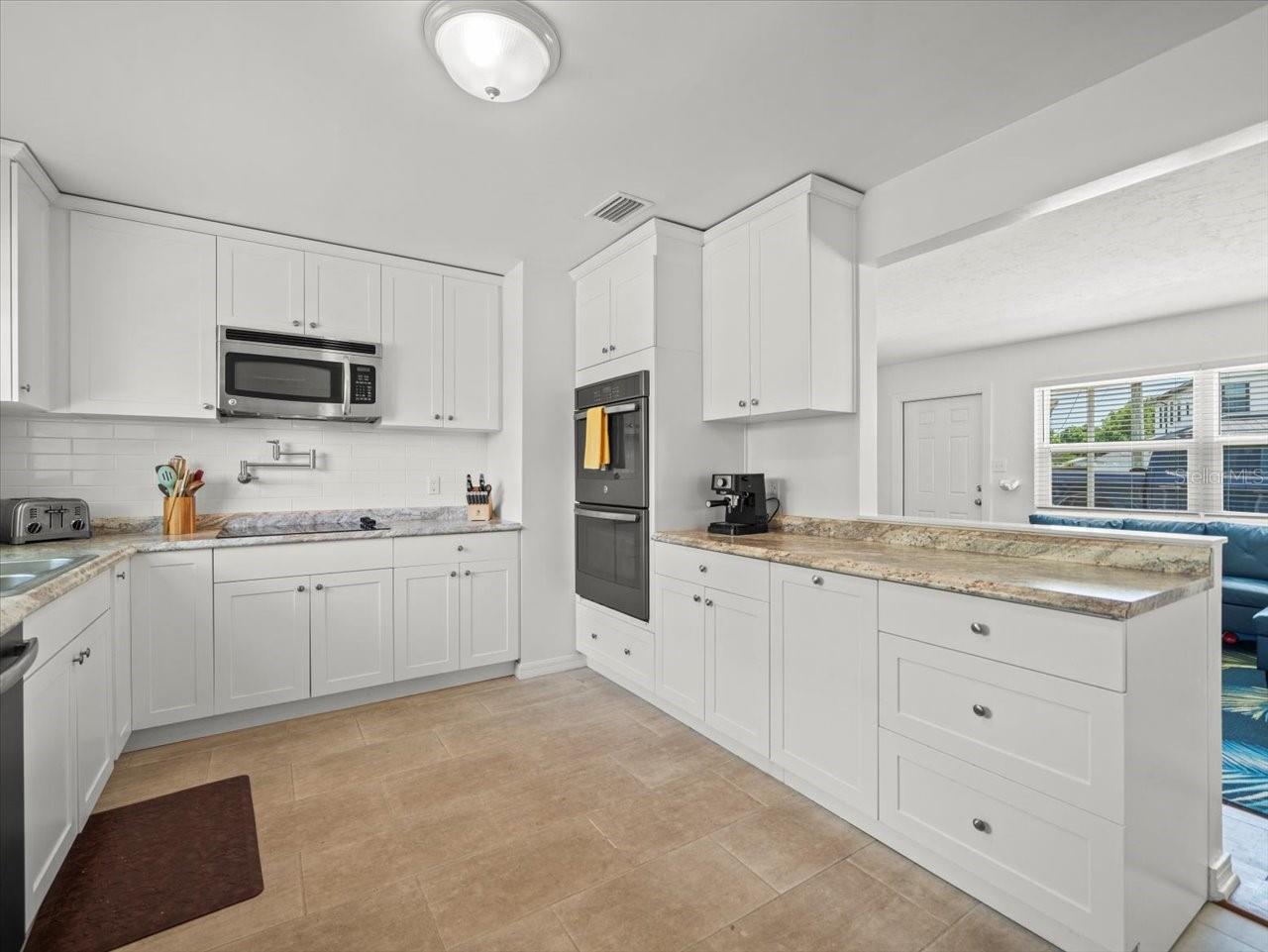 Image 17 of 61 For 4005 Coachman Avenue