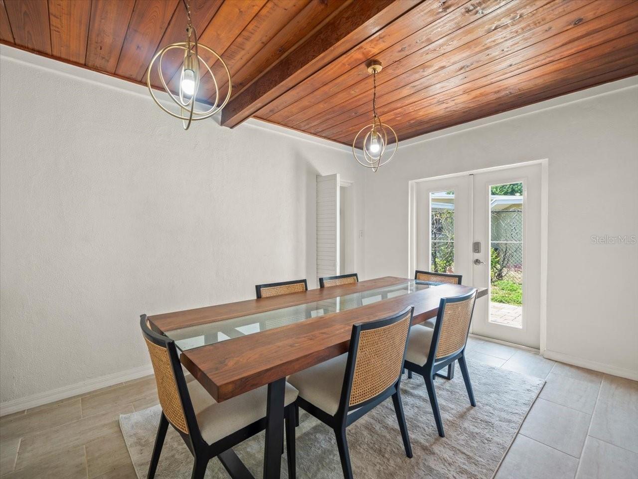 Image 18 of 61 For 4005 Coachman Avenue