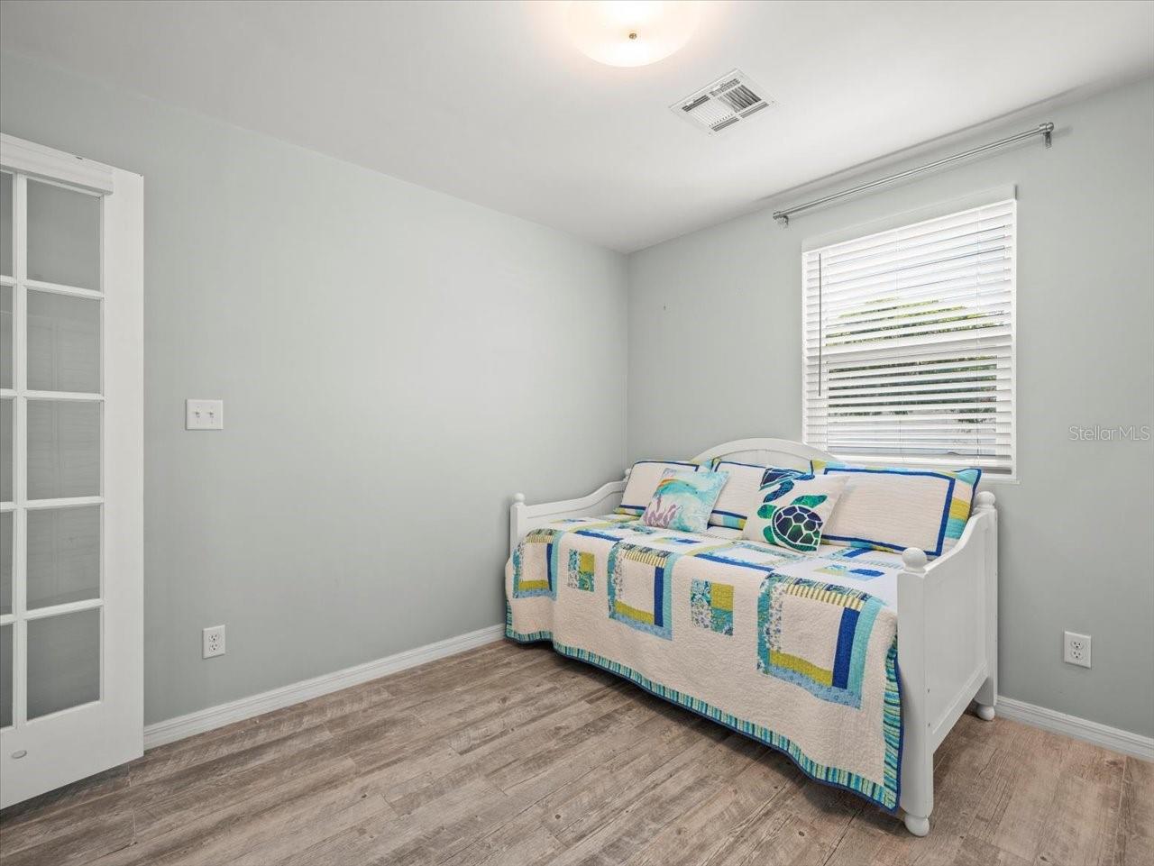 Image 34 of 61 For 4005 Coachman Avenue