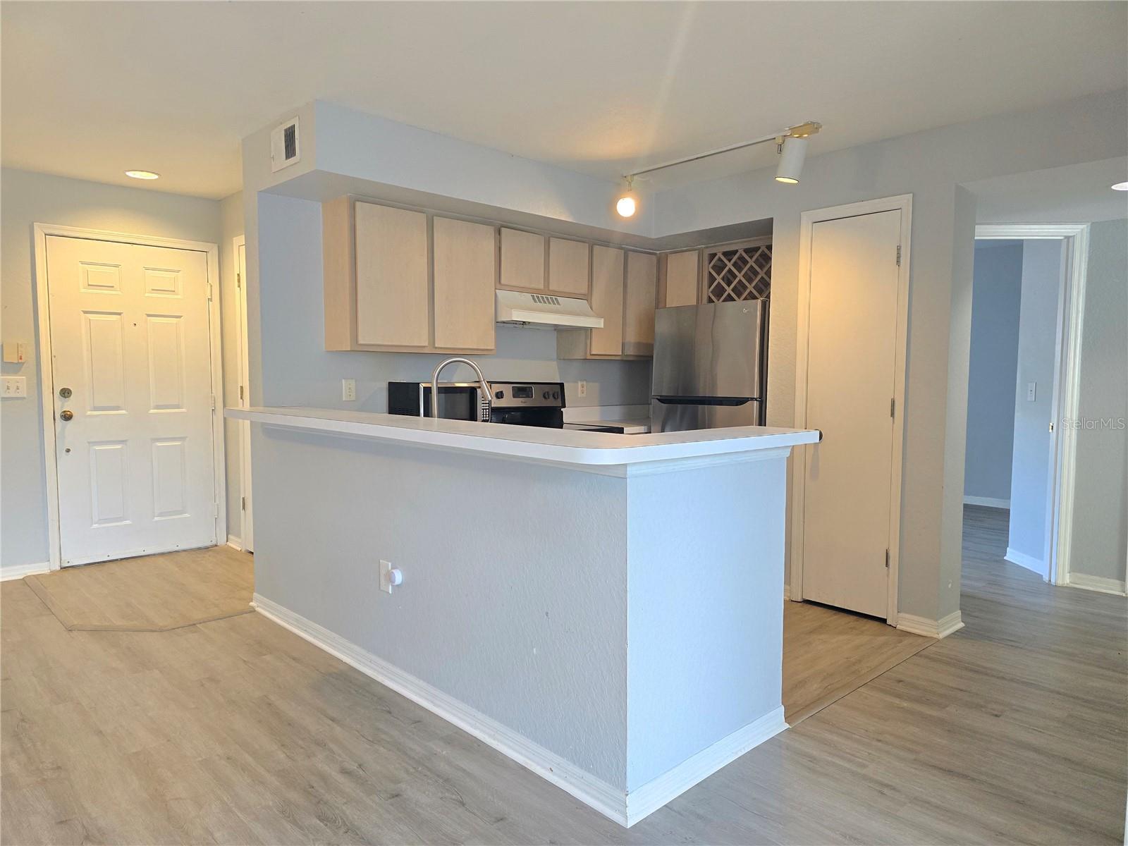 Listing photo id 9 for 12912 Arbor Isle Drive 204