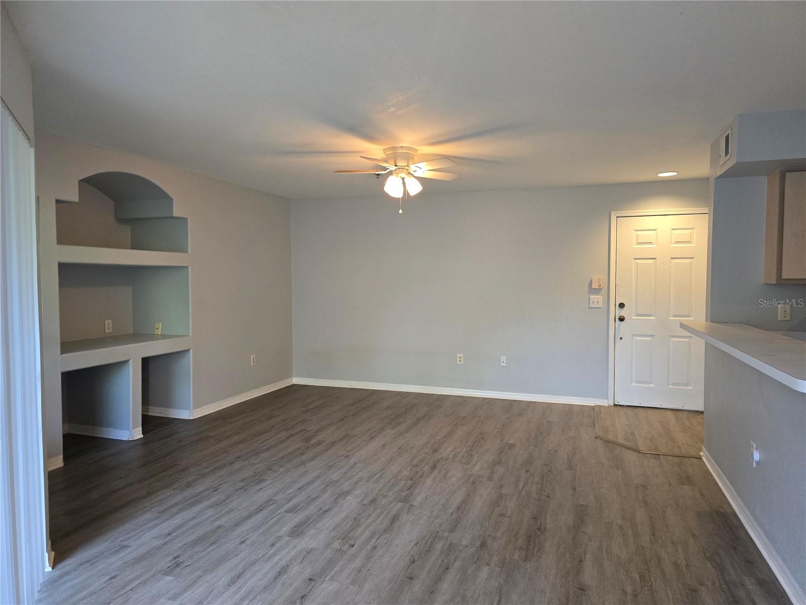 Listing photo id 11 for 12912 Arbor Isle Drive 204
