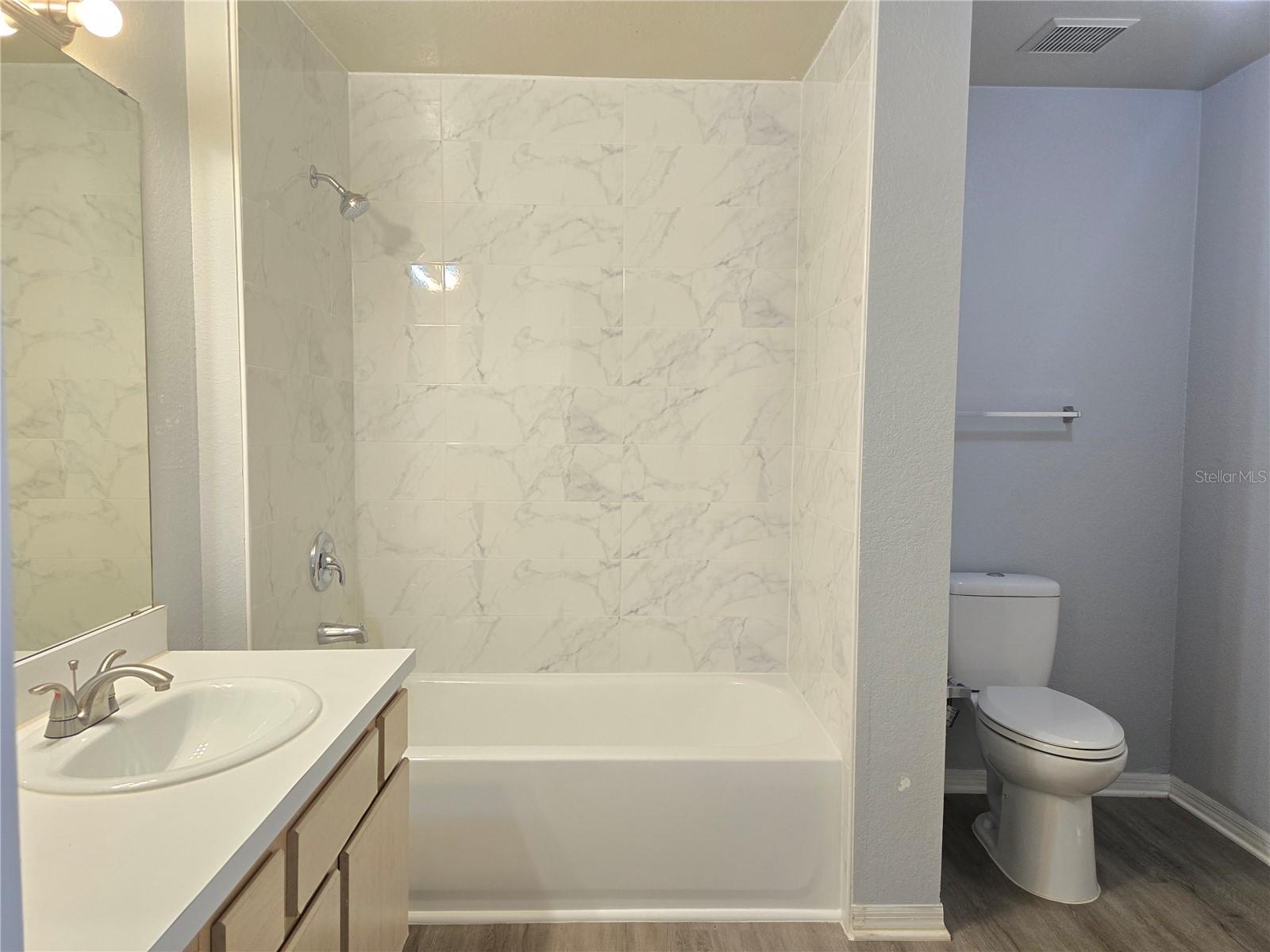 Listing photo id 13 for 12912 Arbor Isle Drive 204