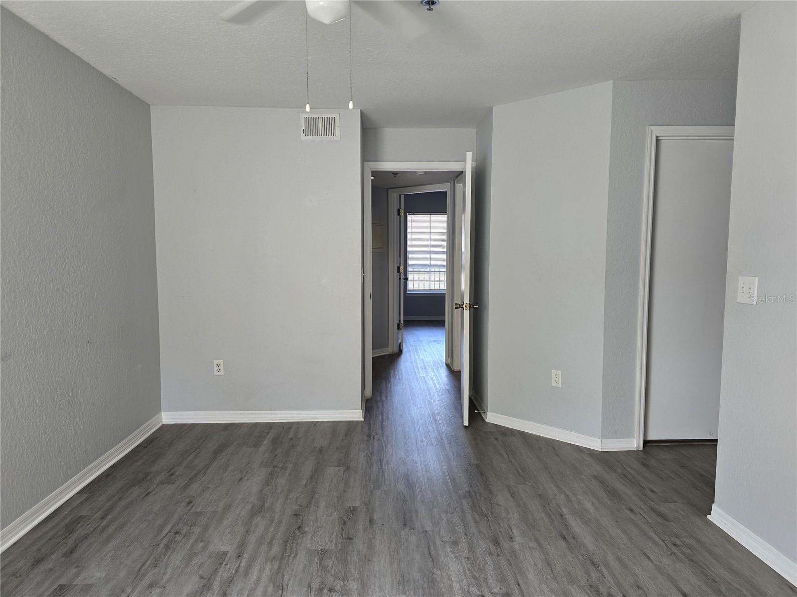 Listing photo id 19 for 12912 Arbor Isle Drive 204