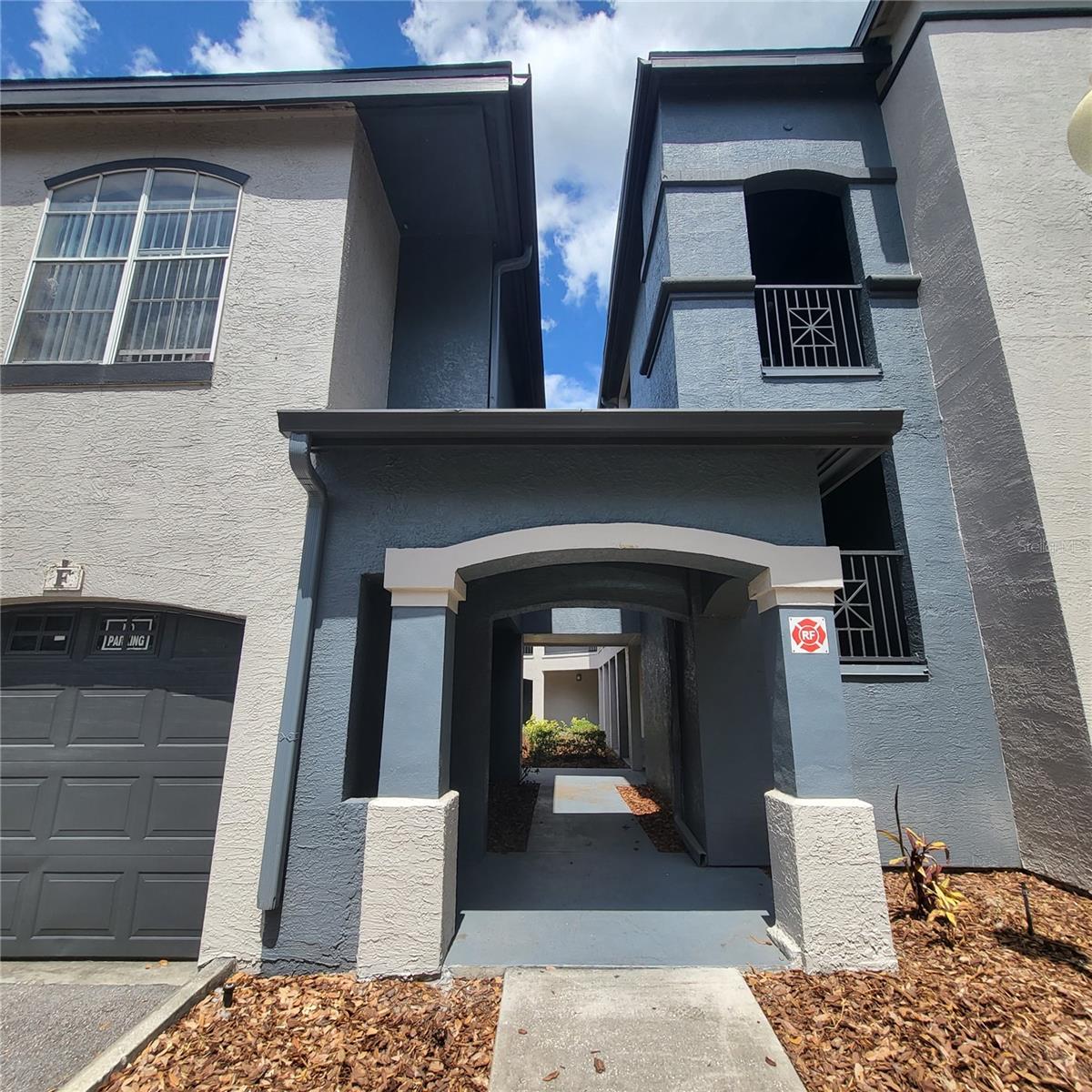 Listing photo id 1 for 12912 Arbor Isle Drive 204