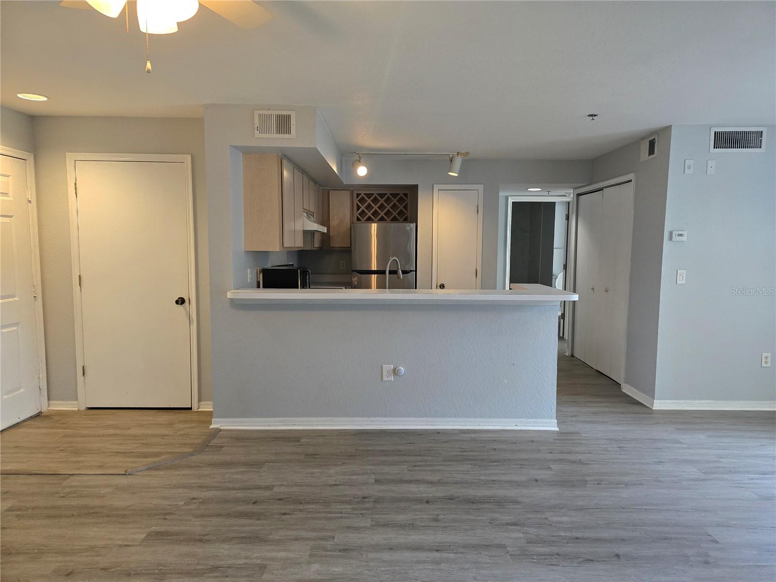 Listing photo id 7 for 12912 Arbor Isle Drive 204