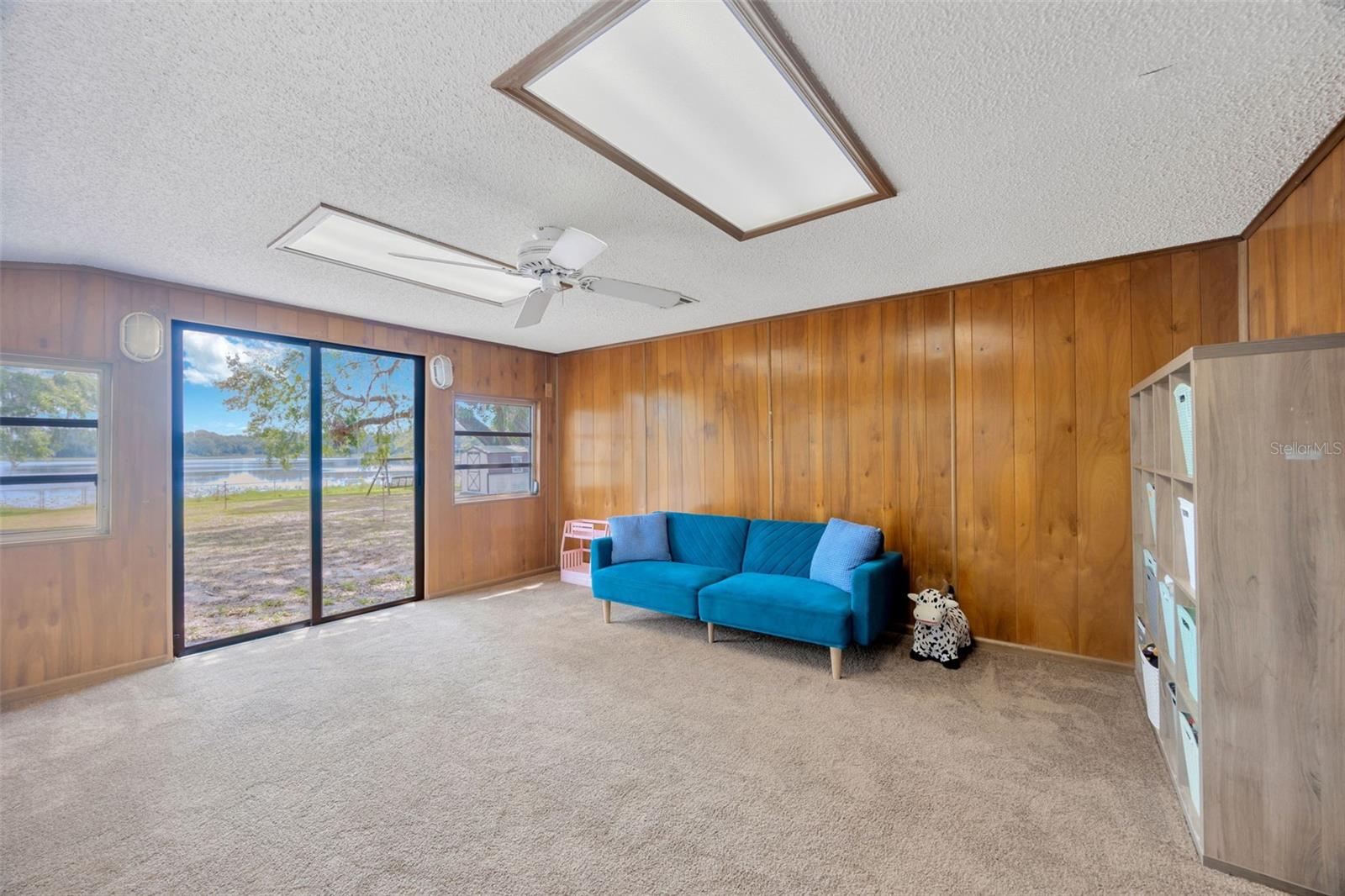 Listing photo id 19 for 525 Gornto Lake Road