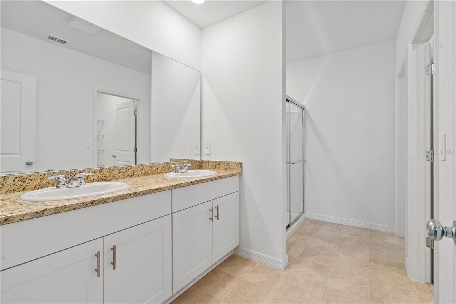 Image 15 of 34 For 5835 Gingham Drive