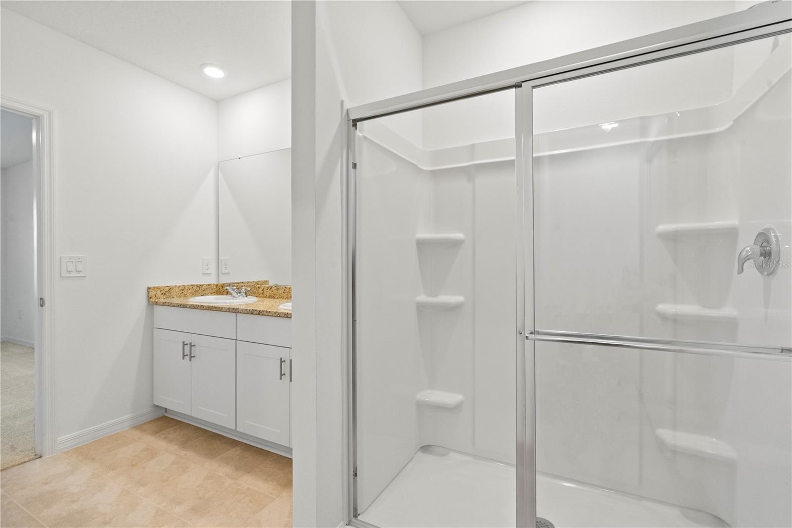 Image 19 of 34 For 5835 Gingham Drive