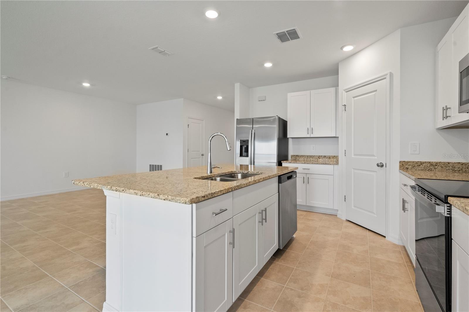 Image 7 of 34 For 5835 Gingham Drive