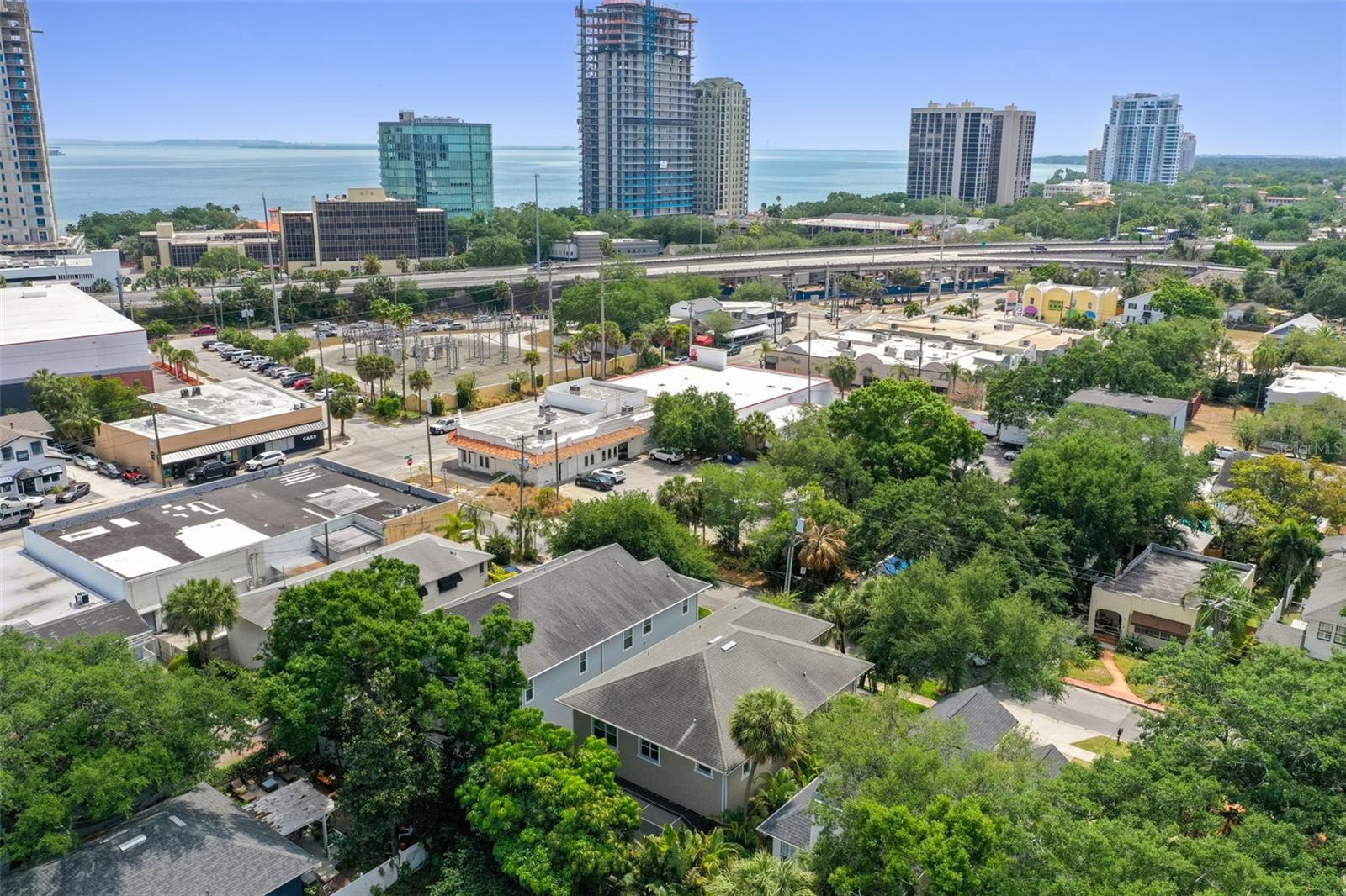 Listing photo id 43 for 3109 Granada Street