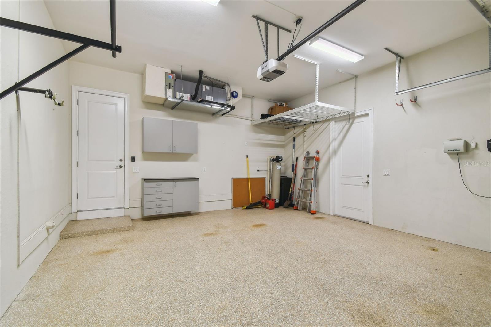 Listing photo id 53 for 3109 Granada Street