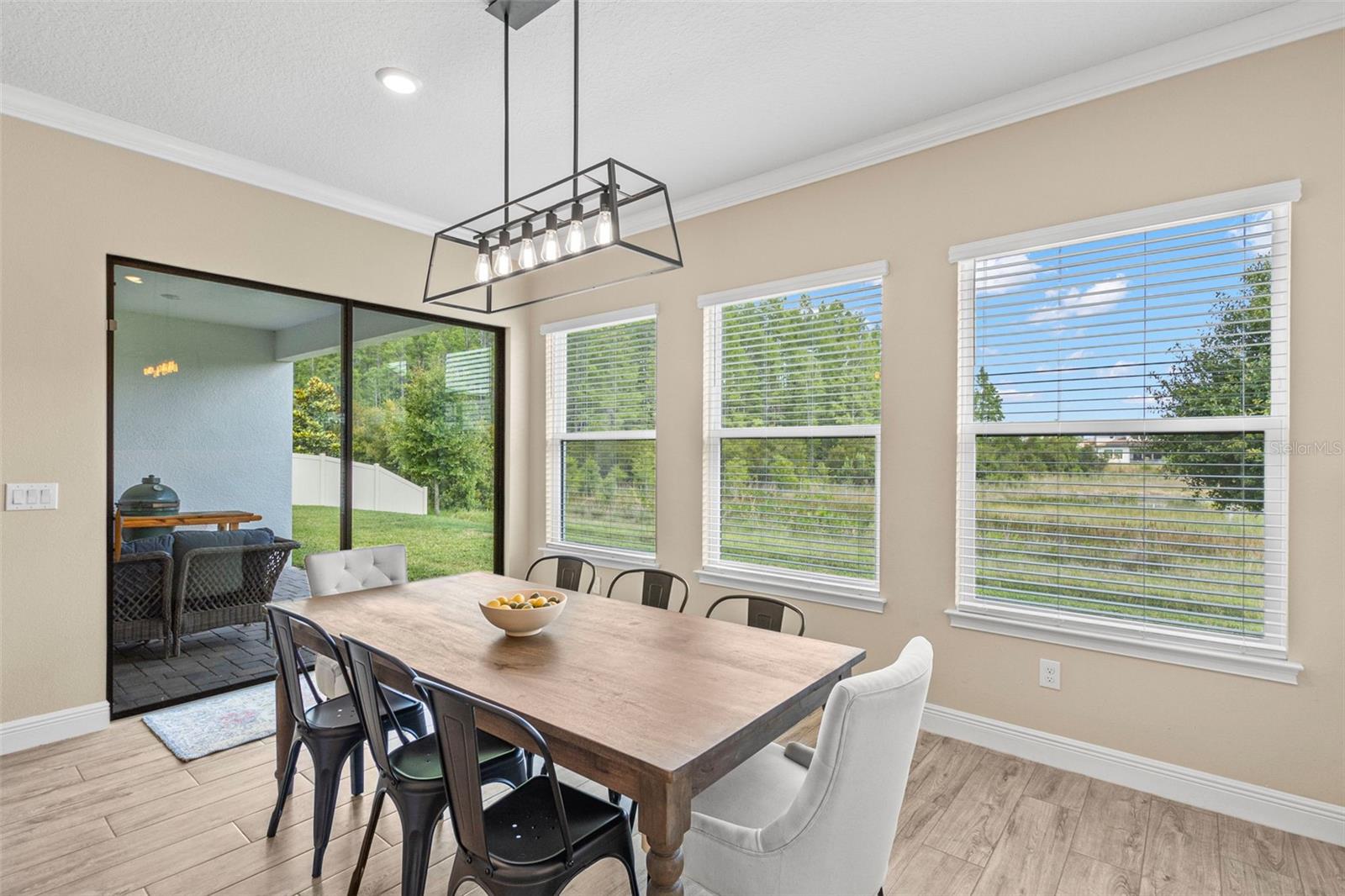 Listing photo id 17 for 6154 Marsh Trail Drive
