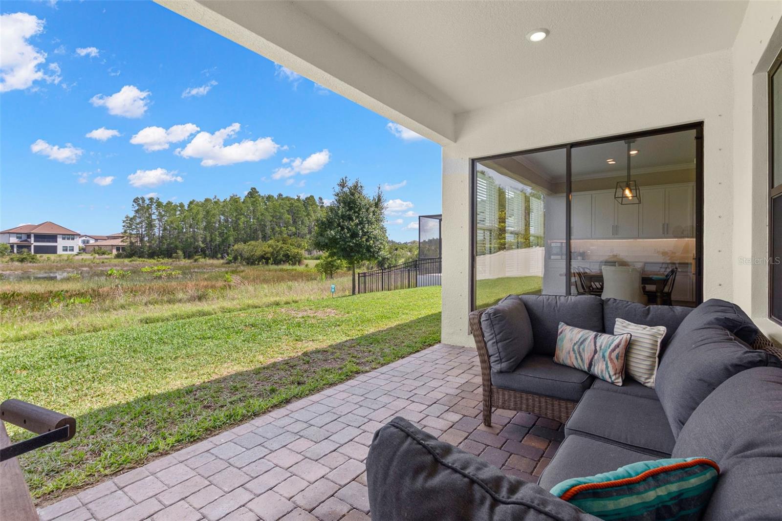 Listing photo id 19 for 6154 Marsh Trail Drive